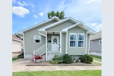 109 W College Street, Harrisburg, IL 62946 - Photo 1