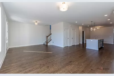 166 Roman Lane, Hawthorn Woods, IL 60047 - Photo 5