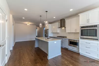 166 Roman Lane, Hawthorn Woods, IL 60047 - Photo 7