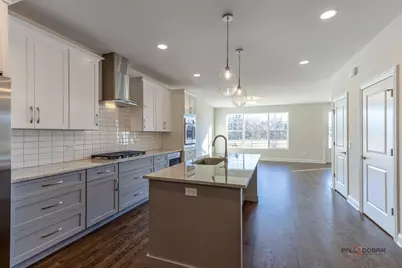 166 Roman Lane, Hawthorn Woods, IL 60047 - Photo 9