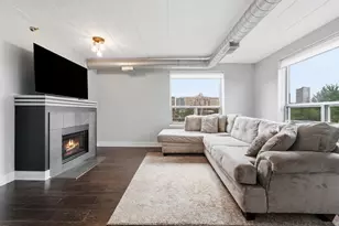 1100 W Montrose Ave, Chicago, IL 60613 - Photo 5