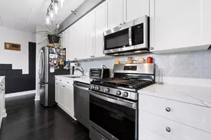 1100 W Montrose Ave, Chicago, IL 60613 - Photo 3