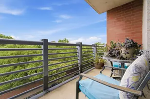 1100 W Montrose Ave, Chicago, IL 60613 - Photo 7