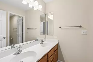 1428 Somerset Ct, Mundelein, IL 60060 - Photo 15