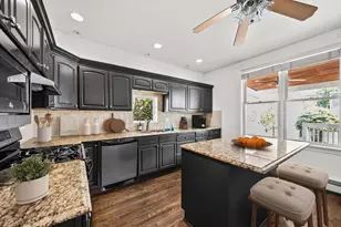 1907 W Warner Ave, Chicago, IL 60613 - Photo 9