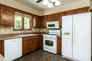 4315 W Rockton Rd, Rockton, IL 61072 - Photo 13