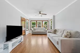4854 W Winnemac Ave, Chicago, IL 60630 - Photo 9