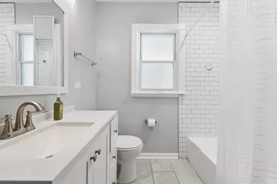 4854 W Winnemac Avenue, Chicago, IL 60630 - Photo 13