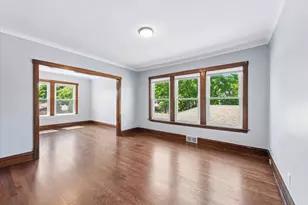 4854 W Winnemac Ave, Chicago, IL 60630 - Photo 3