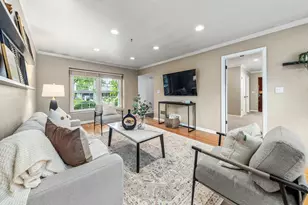 612 Burning Tree Ln, Naperville, IL 60563 - Photo 9
