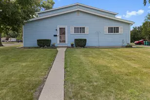919 Gael Dr, Joliet, IL 60435 - Photo 1