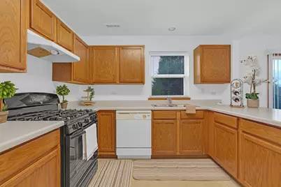 1661 W Chrysler Drive #9-1, Belvidere, IL 61008 - Photo 7