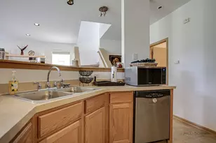 1270 Oriole Ct, Round Lake, IL 60073 - Photo 9
