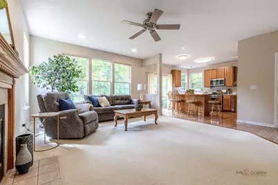 220 Meadowlark Circle, Lindenhurst, IL 60046 - Photo 7