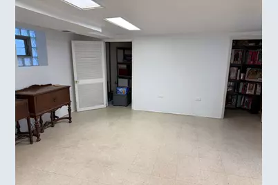 2706 S Hillock Avenue, Chicago, IL 60608 - Photo 19