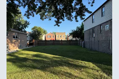 2706 S Hillock Avenue, Chicago, IL 60608 - Photo 3