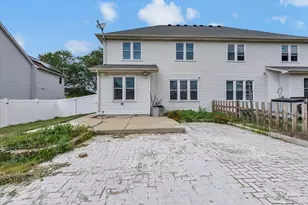 2153 Laurel Ave, Hanover Park, IL 60133 - Photo 27
