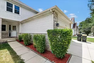 2153 Laurel Ave, Hanover Park, IL 60133 - Photo 7