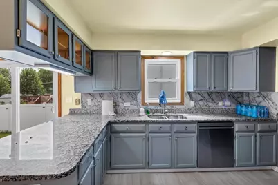 2153 Laurel Avenue, Hanover Park, IL 60133 - Photo 17