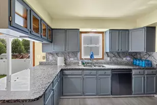 2153 Laurel Ave, Hanover Park, IL 60133 - Photo 17