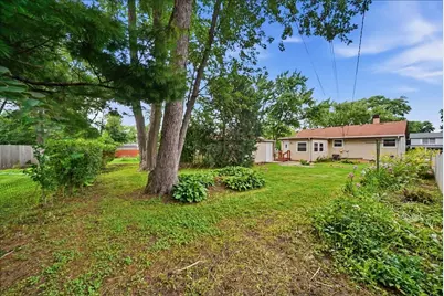 423 Lawrence Avenue, Grayslake, IL 60030 - Photo 17