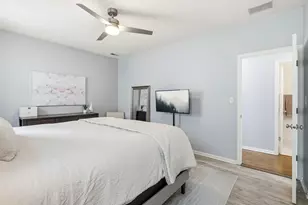 1417 W Huron St, Chicago, IL 60642 - Photo 15