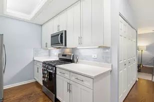 1417 W Huron St, Chicago, IL 60642 - Photo 9