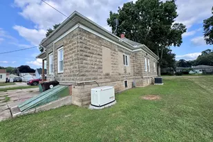 200 Jefferson St, Henry, IL 61537 - Photo 13