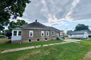 200 Jefferson St, Henry, IL 61537 - Photo 17