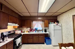 200 Jefferson St, Henry, IL 61537 - Photo 5