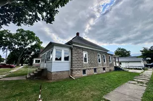 200 Jefferson St, Henry, IL 61537 - Photo 11