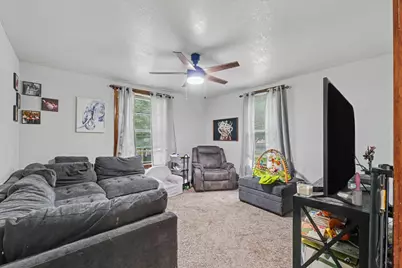 350 S Elm Street, Paxton, IL 60957 - Photo 5