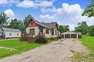 350 S Elm St, Paxton, IL 60957 - Photo 3