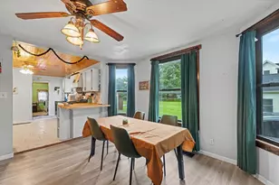 350 S Elm St, Paxton, IL 60957 - Photo 9