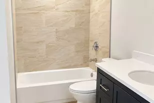 816 E Old Willow Rd, Prospect Heights, IL 60070 - Photo 15