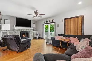 809 E Center St, Ottawa, IL 61350 - Photo 11