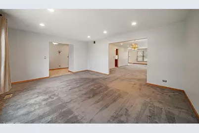 114 Wren Court, Glendale Heights, IL 60139 - Photo 7