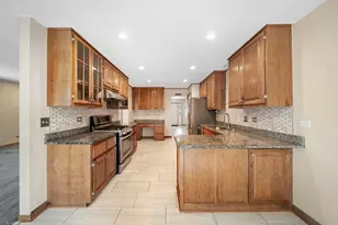 114 Wren Ct, Glendale Heights, IL 60139 - Photo 17