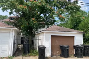 11833 S Indiana Ave, Chicago, IL 60628 - Photo 5