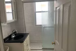 11833 S Indiana Ave, Chicago, IL 60628 - Photo 11