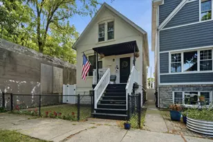 437 W 44th Pl, Chicago, IL 60609 - Photo 3