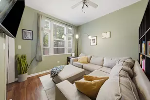 437 W 44th Pl, Chicago, IL 60609 - Photo 5
