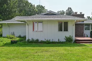 621 S Oakwood St, Oakwood, IL 61858 - Photo 9