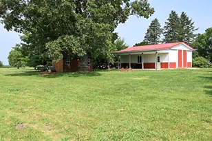 621 S Oakwood St, Oakwood, IL 61858 - Photo 19