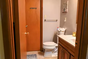 621 S Oakwood St, Oakwood, IL 61858 - Photo 49