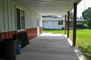 621 S Oakwood St, Oakwood, IL 61858 - Photo 29