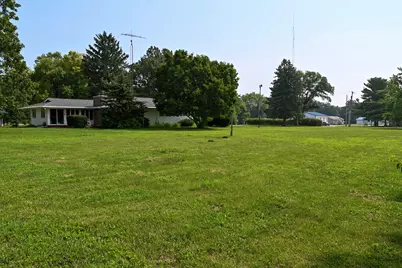 621 S Oakwood Street, Oakwood, IL 61858 - Photo 5