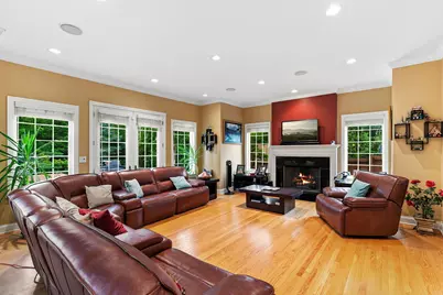 1008 Meadow Road, Northbrook, IL 60062 - Photo 9
