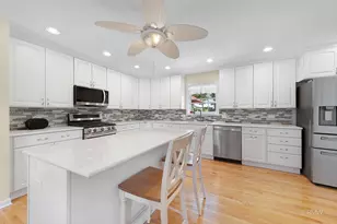 [Address not provided], Carol Stream, IL 60188 - Photo 13