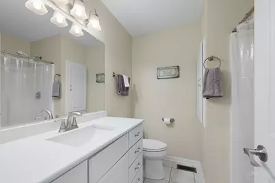 [Address not provided], Carol Stream, IL 60188 - Photo 29
